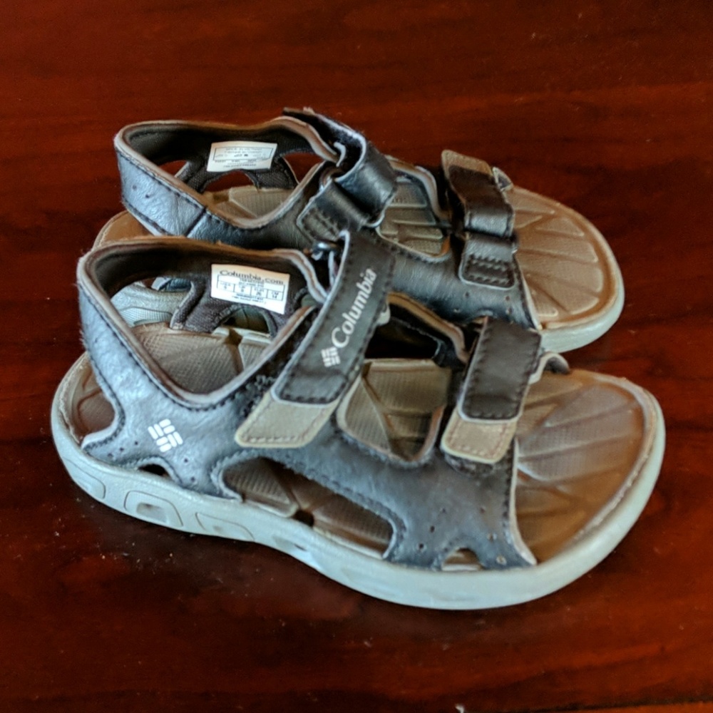 Columbia toddler sandals size 9